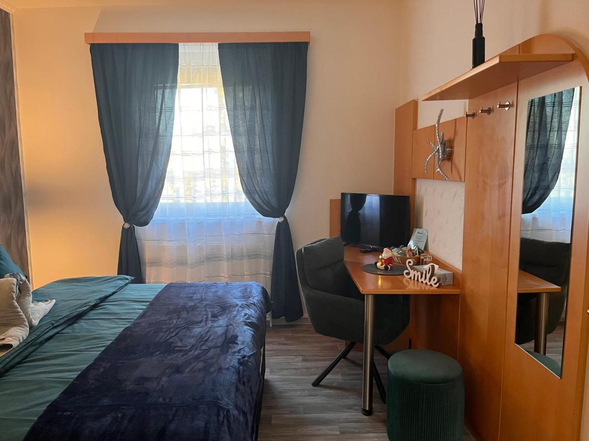 Elena Nicoleta Caltun Apartment Fischamend
